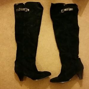 Over the knee, black leather boots
